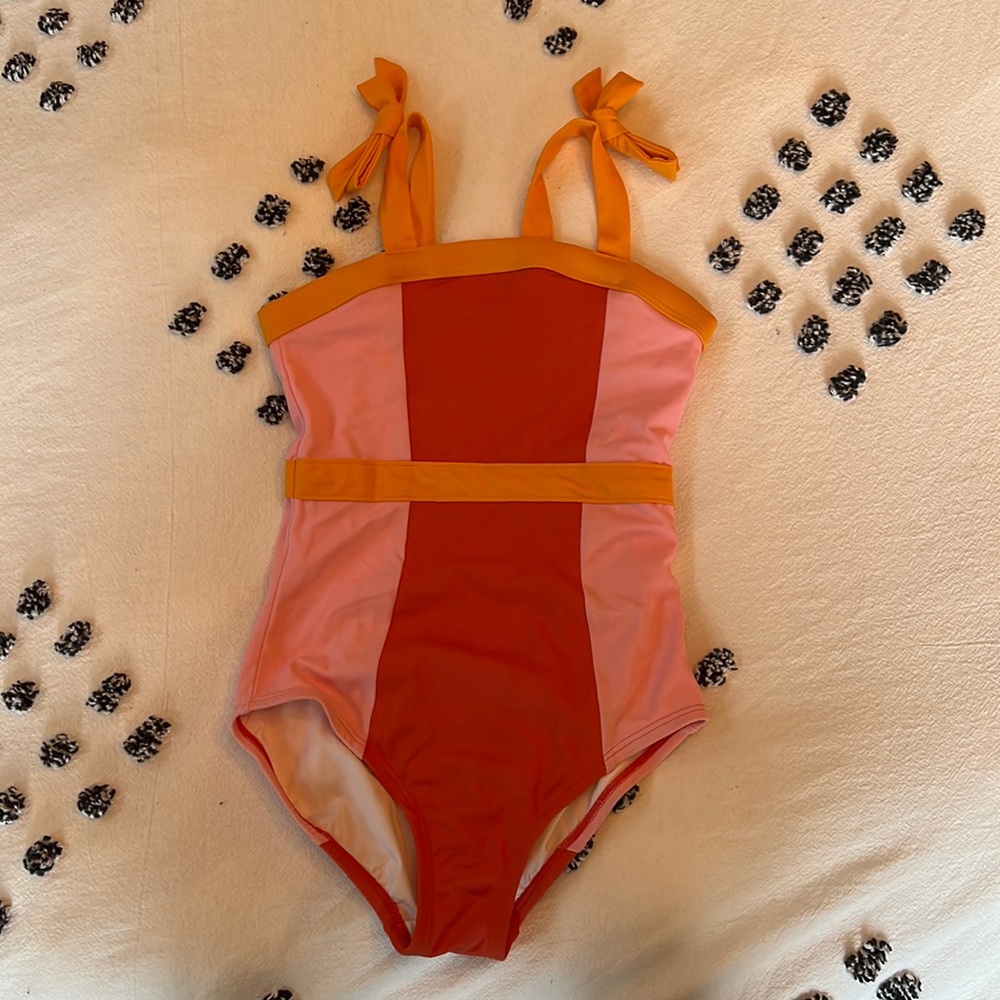 Hanna Andersson Girl’s Swimsuit Size 8 130 cm